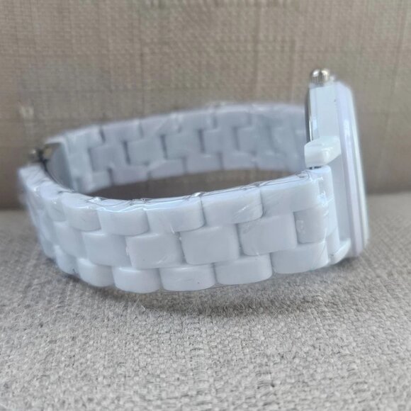 Disney Stitch Girl Wristwatch White Plastic Band Analog Quartz Wrist Watch NWT - Picture 7 of 10